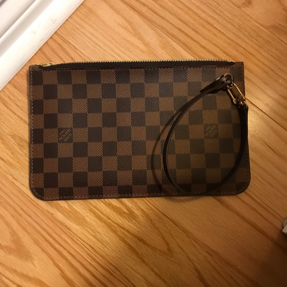❌SOLD❌$ 5️⃣0️⃣0️⃣ Damier Ebene pouch